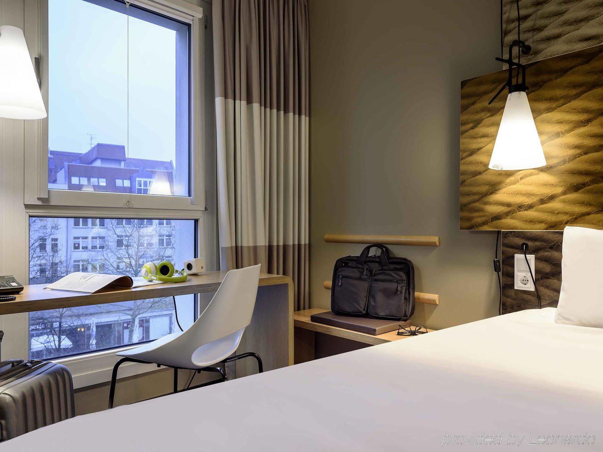 Meininger Hotel Leipzig Hauptbahnhof Exterior foto